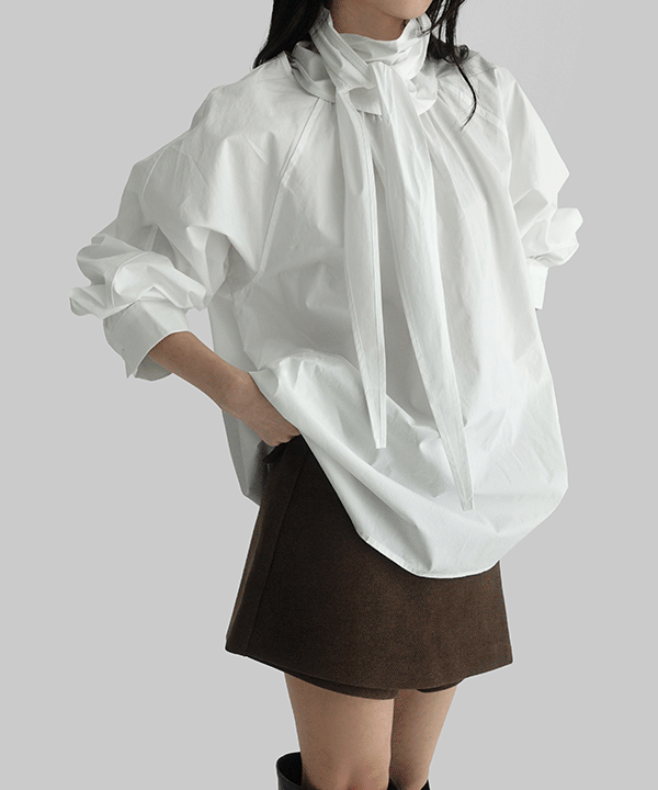 매니크 앤느 코튼 오버핏 스카프 블라우스