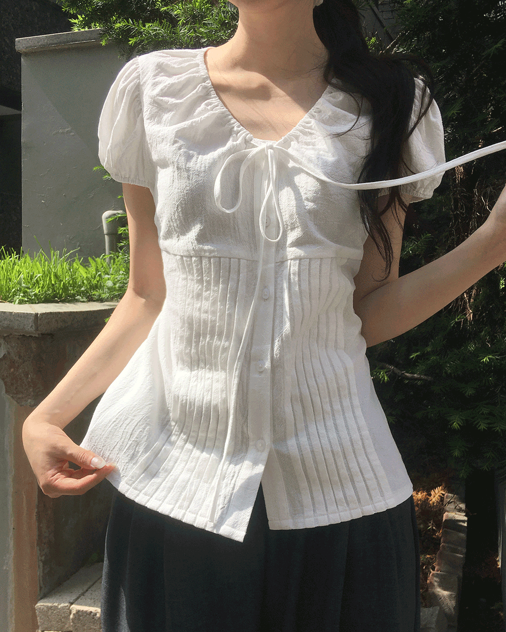 온디드 [스트랩/리본🤍] 쿠론 퍼프 리본 핀턱 반팔 블라우스