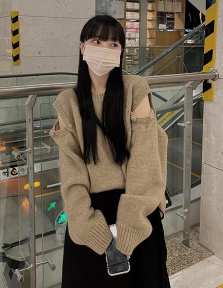 유크니숄더트임니트