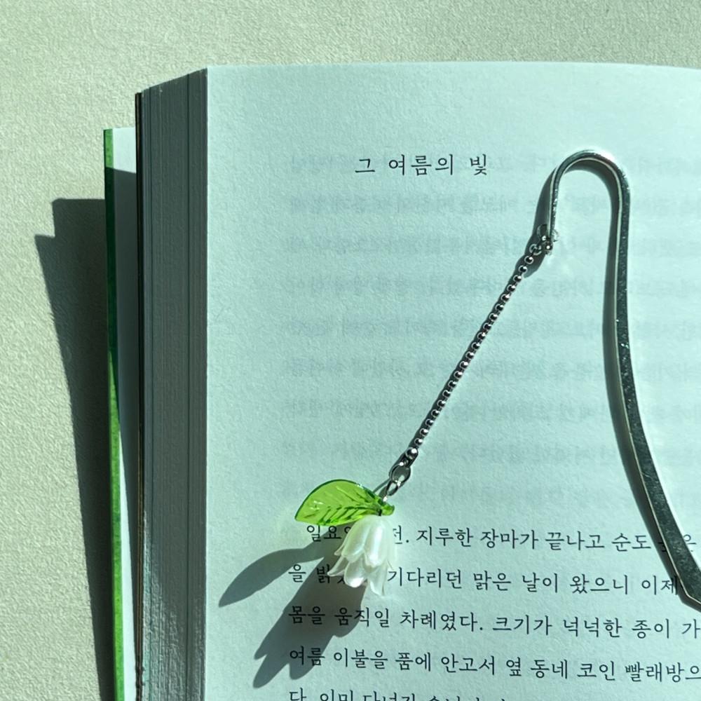 아기 풀 꽃망울 책갈피