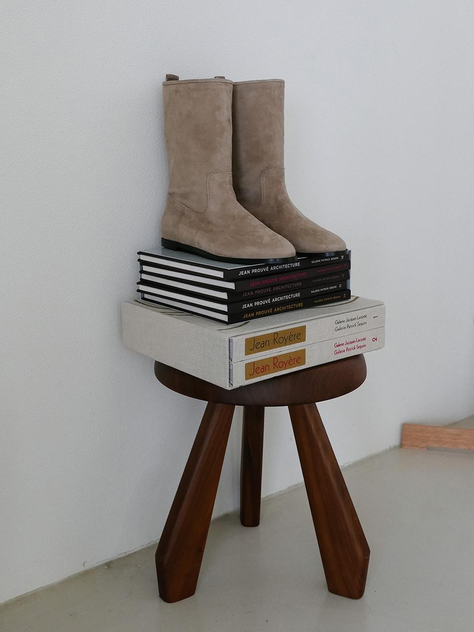 Mrc108 Soft Middle Boots (Beige Suede)