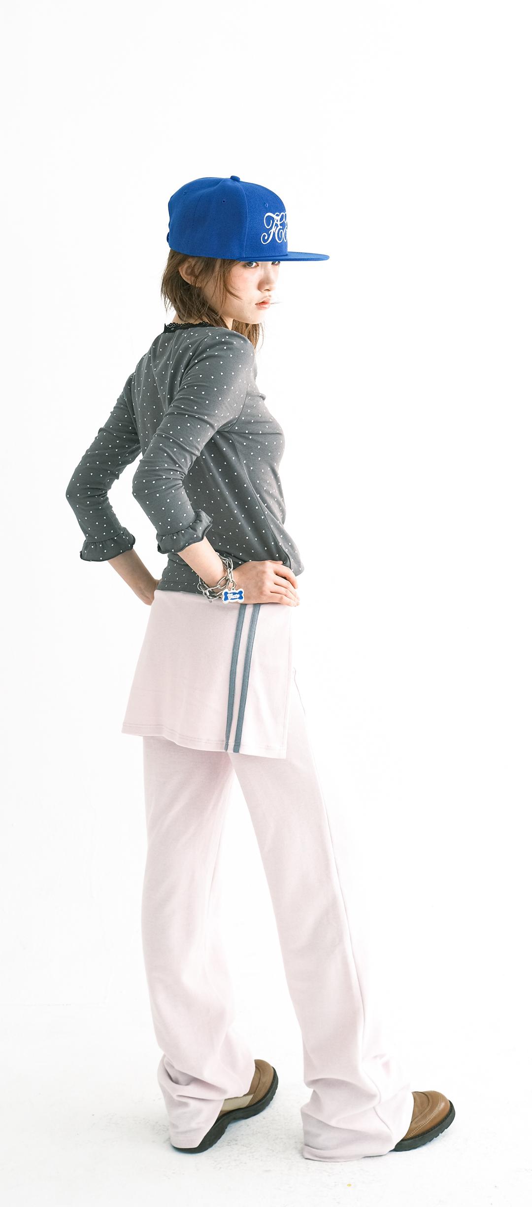 [F.E.E.S] snug track skirt pants (light pink)