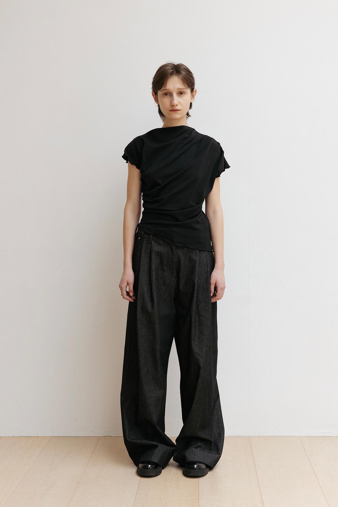 Two-tuck Wide Denim Pants