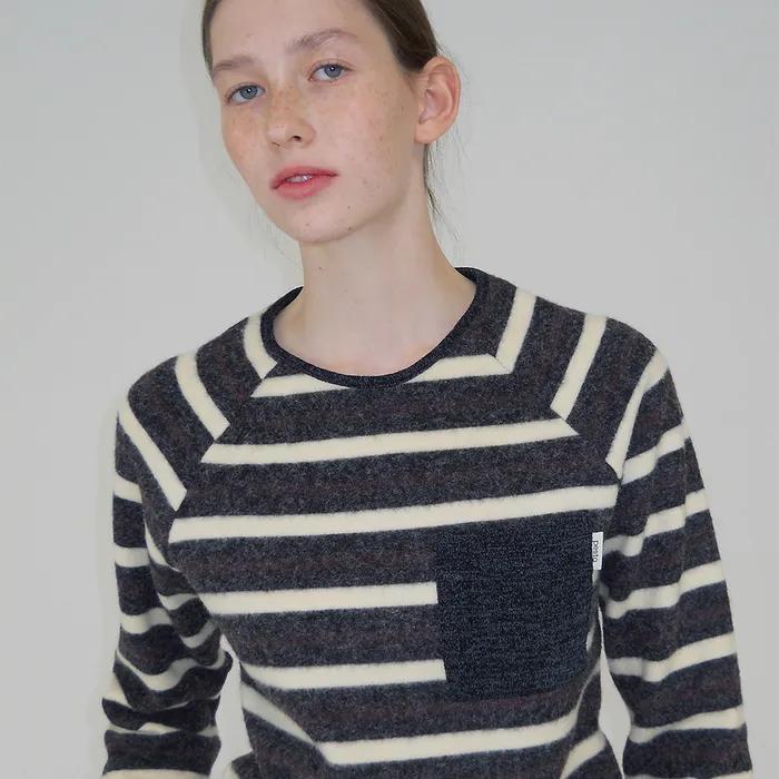 BRUSHED RAGLAN TOP DARK LAKE