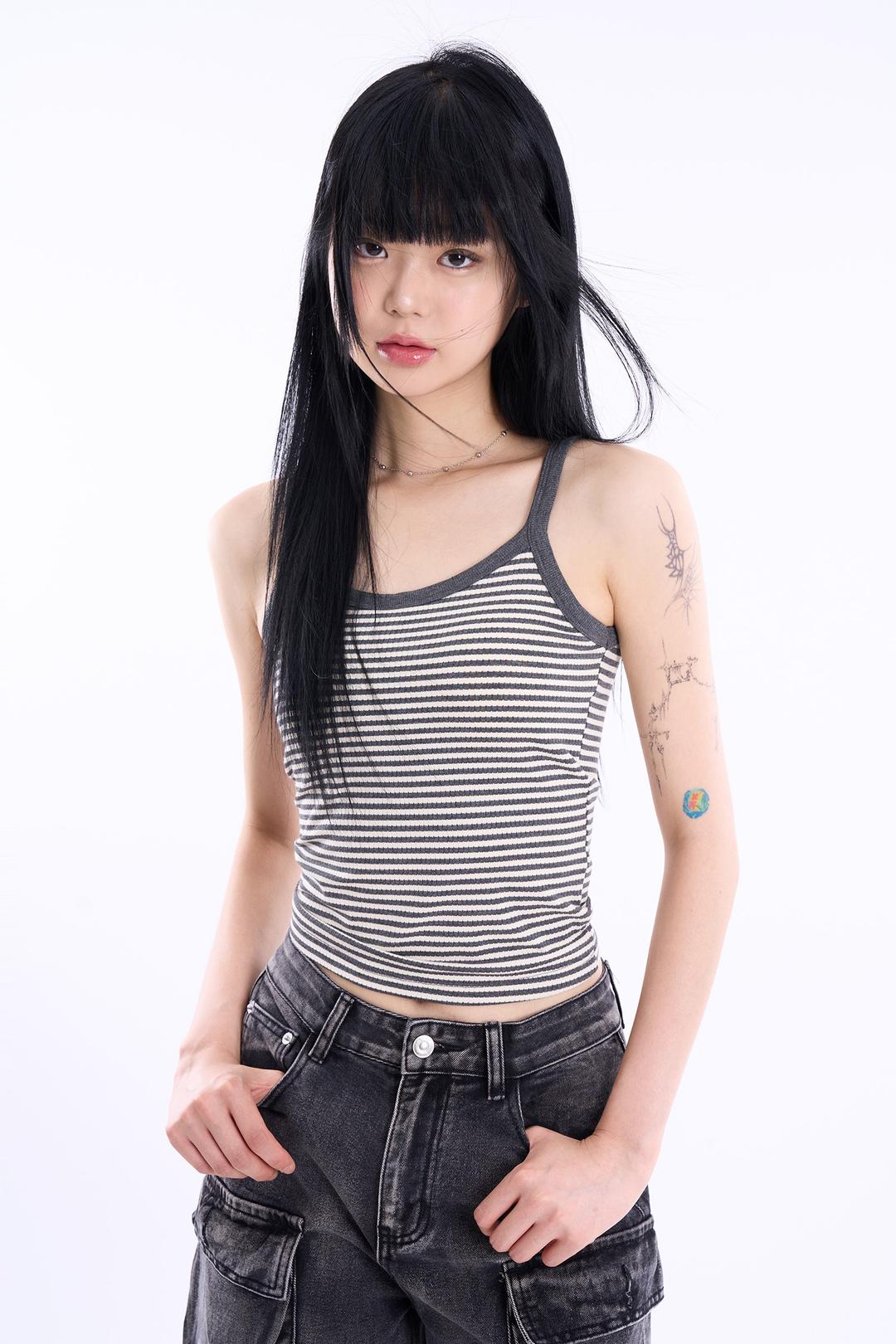 라우코하우스 아비드 스트라이프 브라캡 슬리브리스 탑