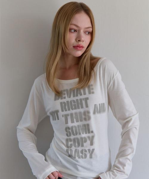 블러 레터링 루즈핏 롱슬리브 (아이보리)