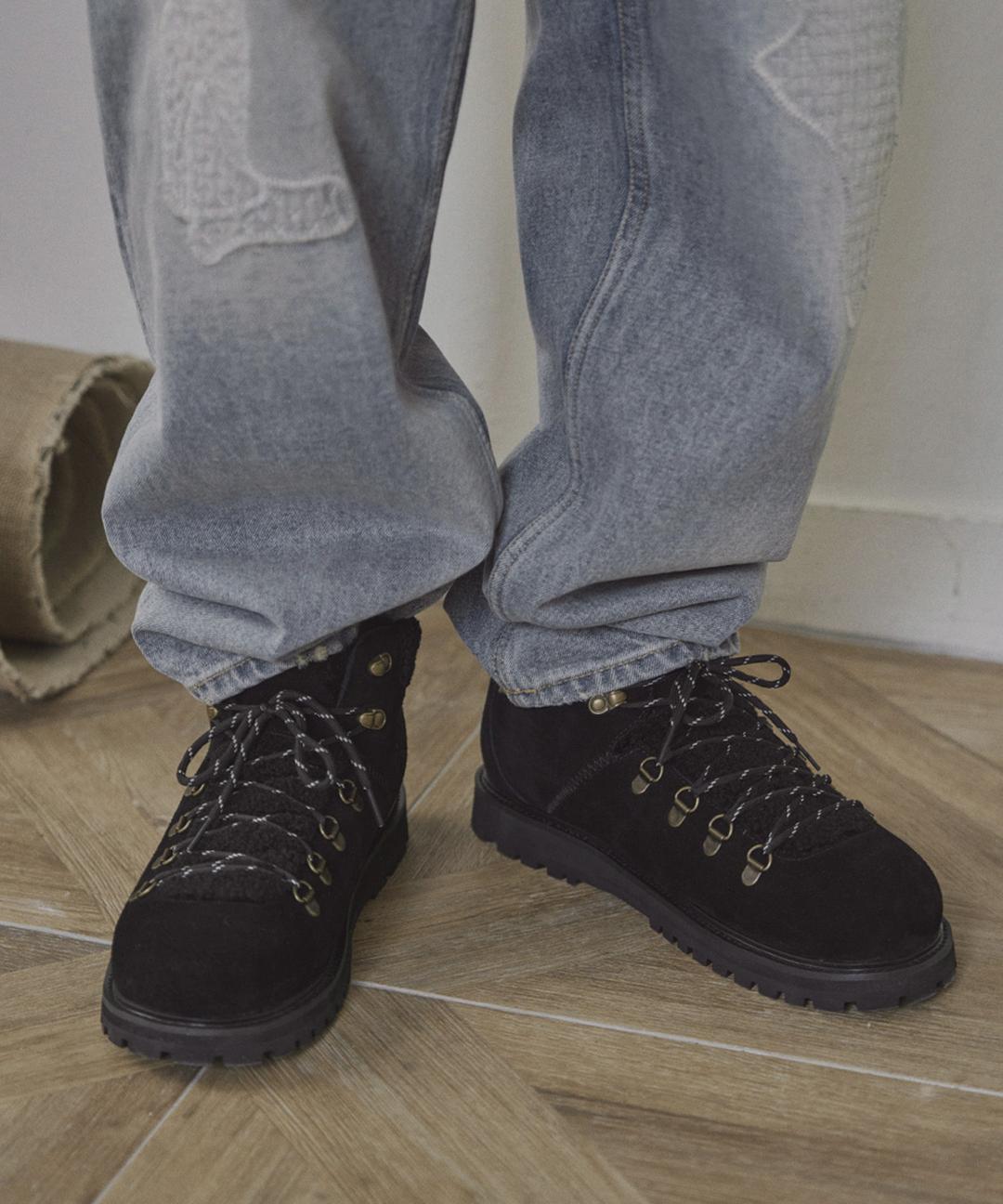 마운틴 윈터 부츠 R25U101 (블랙 스웨이드)