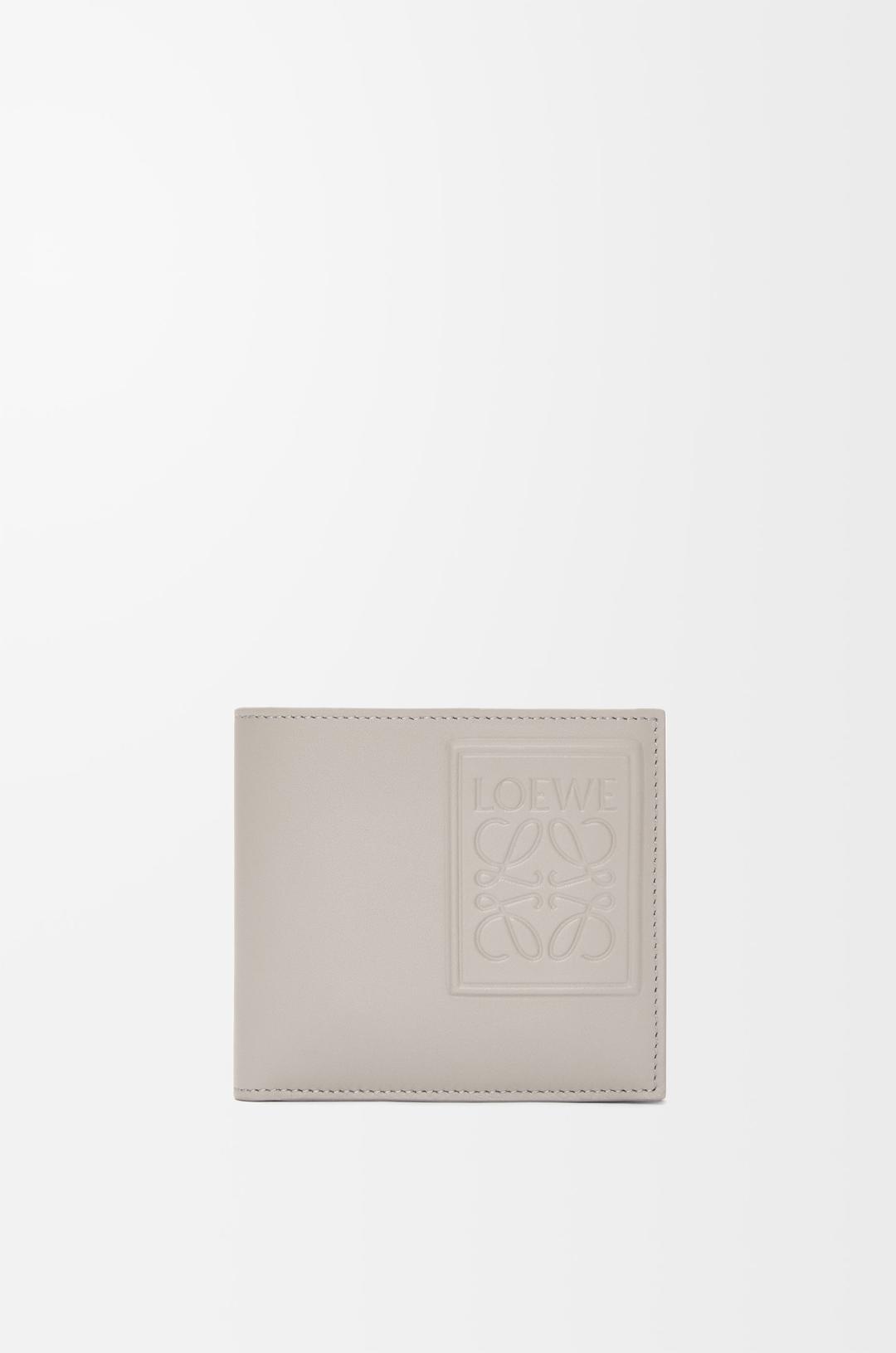 Bifold wallet in satin calfskin