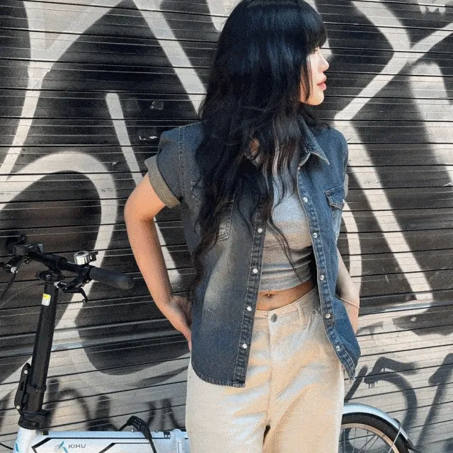 [당일발송,주문폭주] 이지 버튼 워싱 포켓 데님 셔츠 (2color)