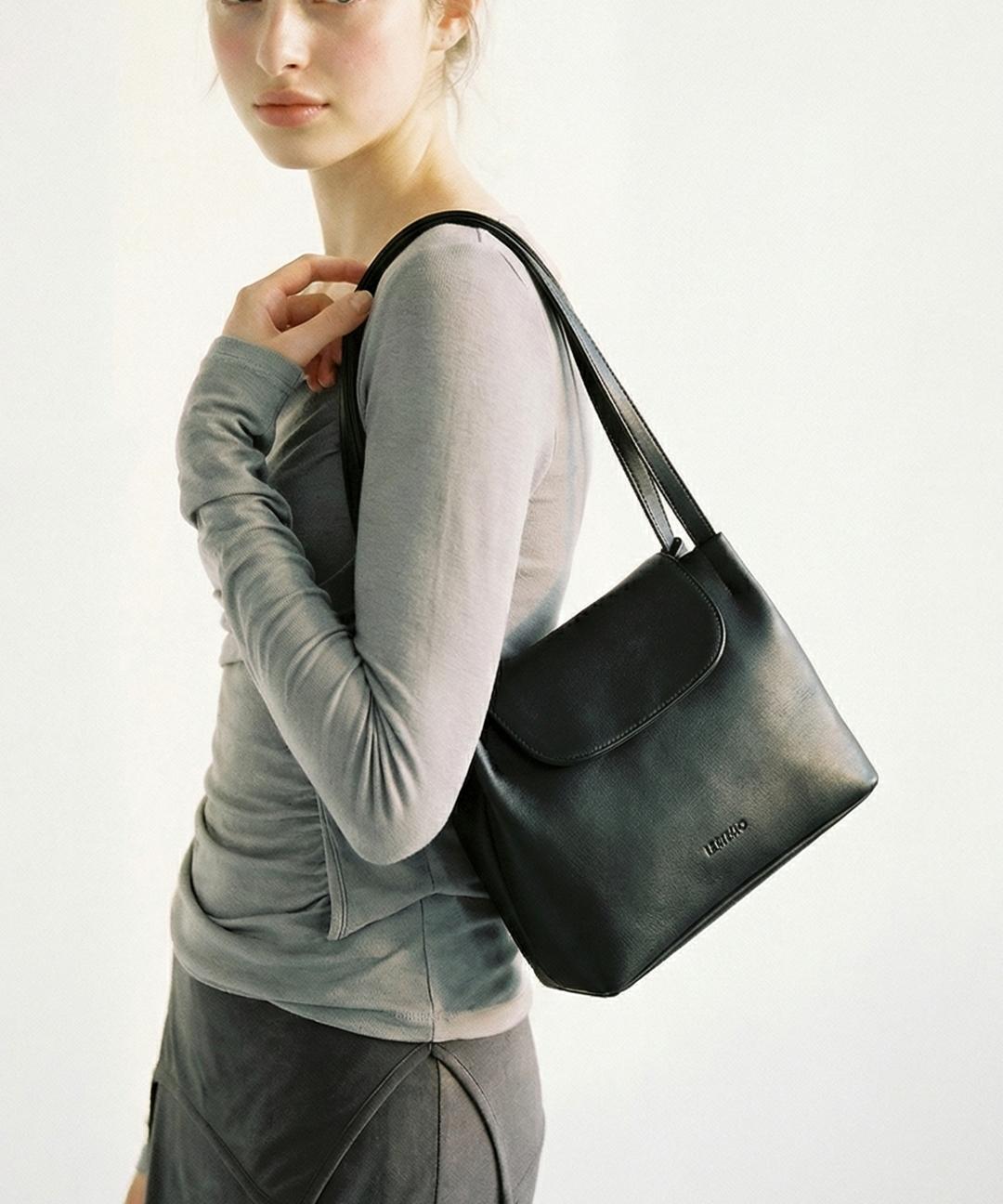 르네오로 매트 피니 토트 숄더백 (3색상)