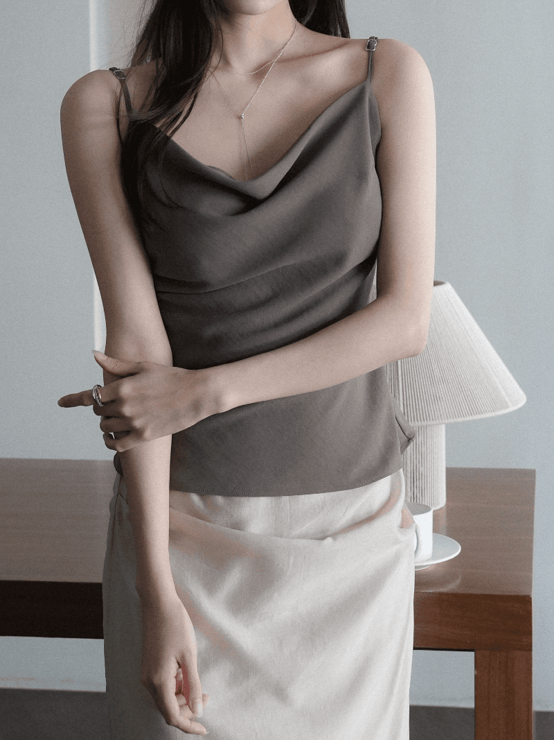 *예약 오더* [NouArté] 프레인 드레이프 슬리브리스 (모카 브라운)