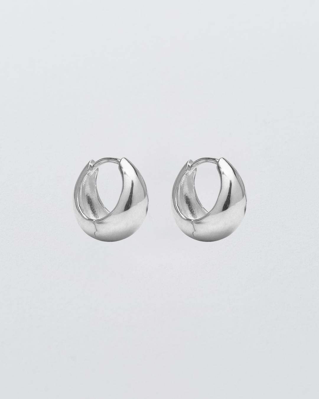 Glow Earring Medium