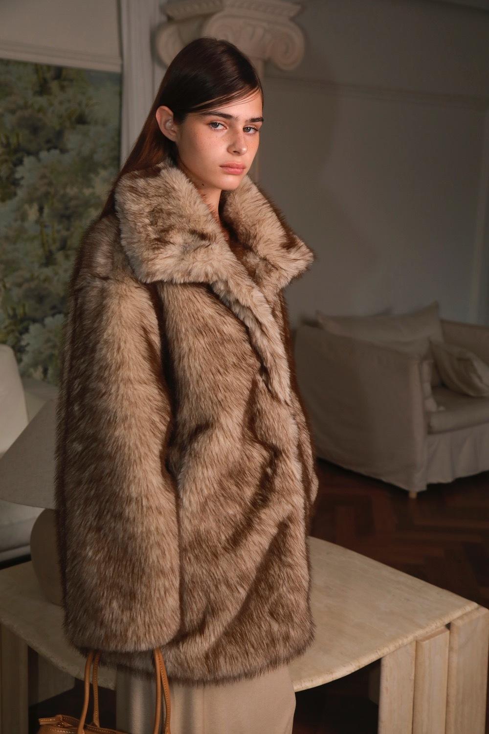 Pansy furry coat (beige)