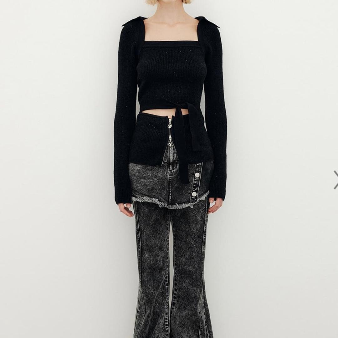 [유즈] GLITTER CUT OUT STRAP KNI | 후루츠패밀리