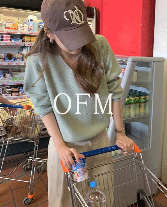 메리어라운드 [가을신상🍁][가을니트][ofm] 포트 골지 루즈핏 브이넥 니트 (knit)(비스코스49%)