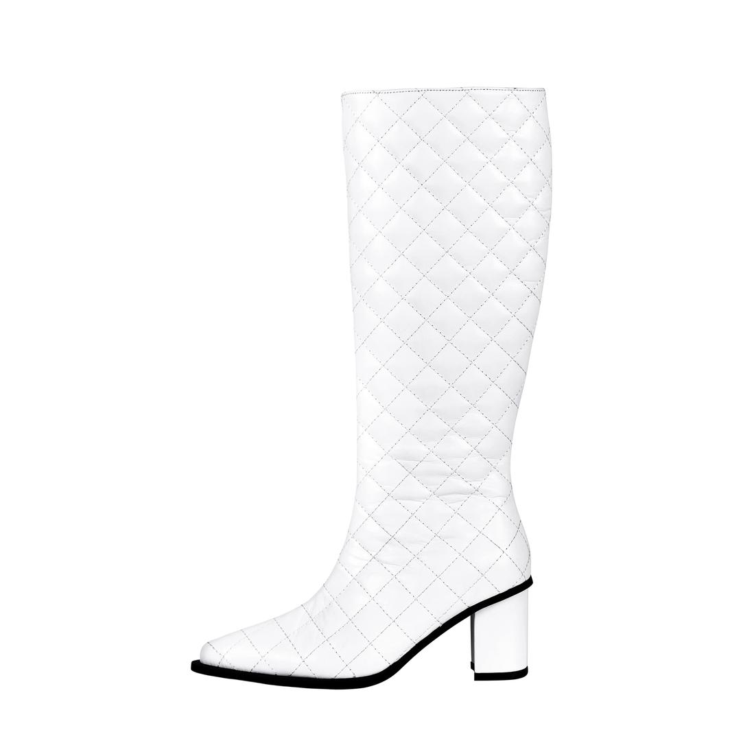 Numéro 25. Botte blanche vernis matelassé