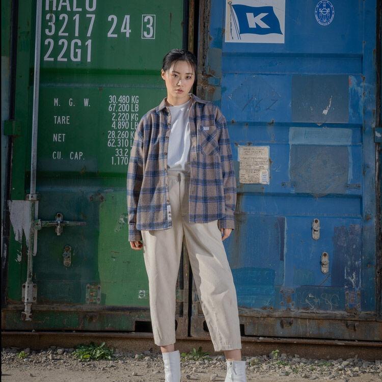 Gachi. Loose-fit Label Point Basic Wool Shirt