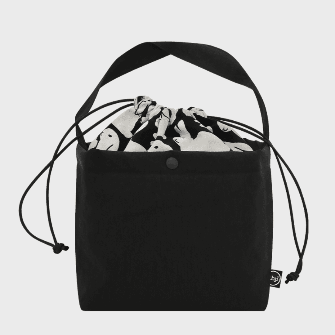 이지 리틀 블랙 버니즈 보냉 플럼프 백