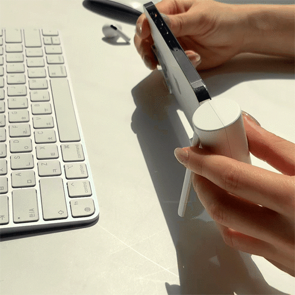 거치까지 일체형 초슬림 보조배터리 5000mAh