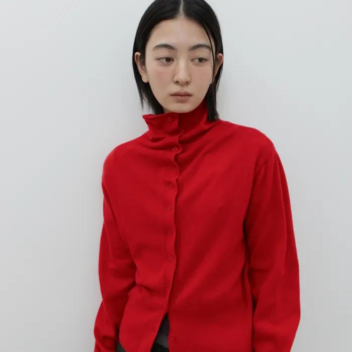 MERINO WOOL HIGHNECK CARDIGAN / RED