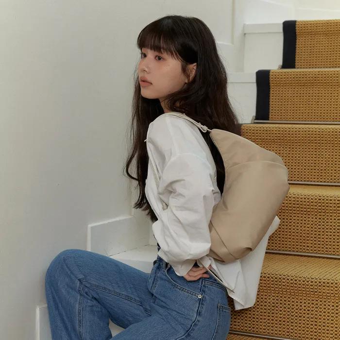 로에브 나일론 호보백 Loeb Nylon Hobo Bag_Beige