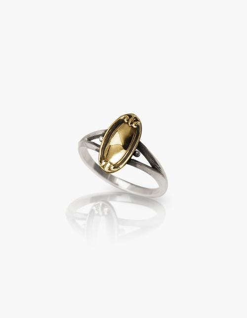 Classic oval. Olga