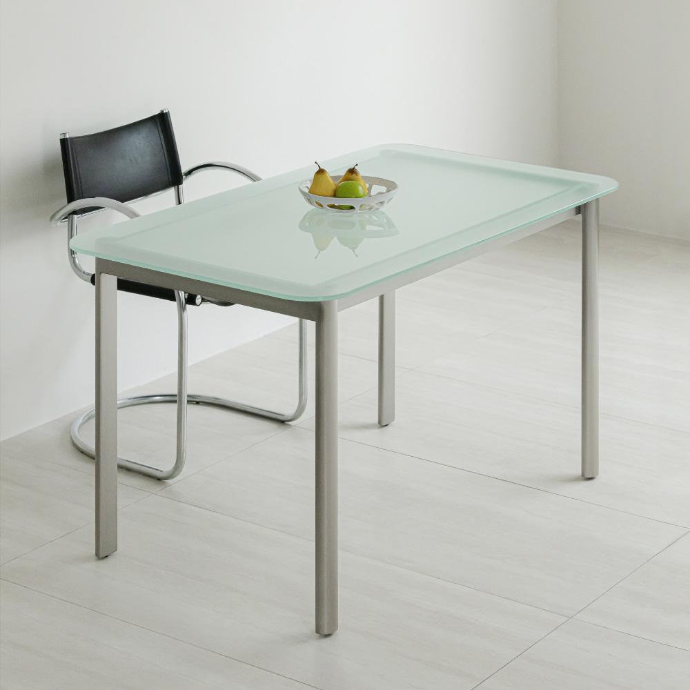 TAND Dining Table  탄드 다이닝 테이블