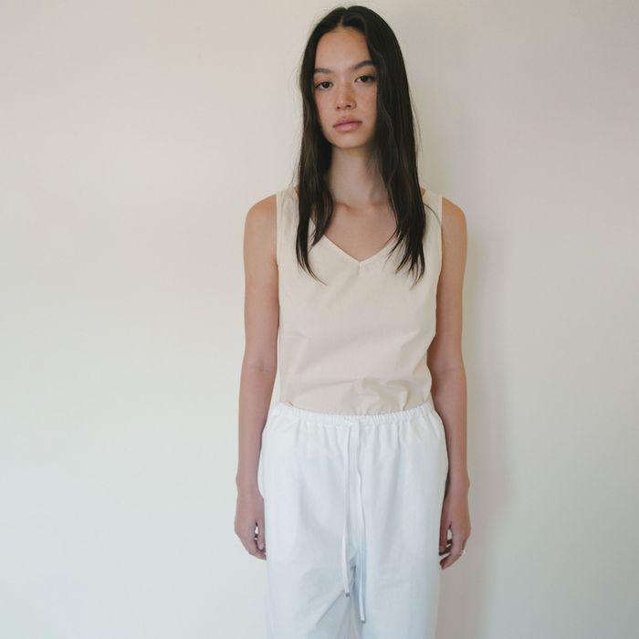 Cotton V-Neck Piping Sleeveless (Butter)