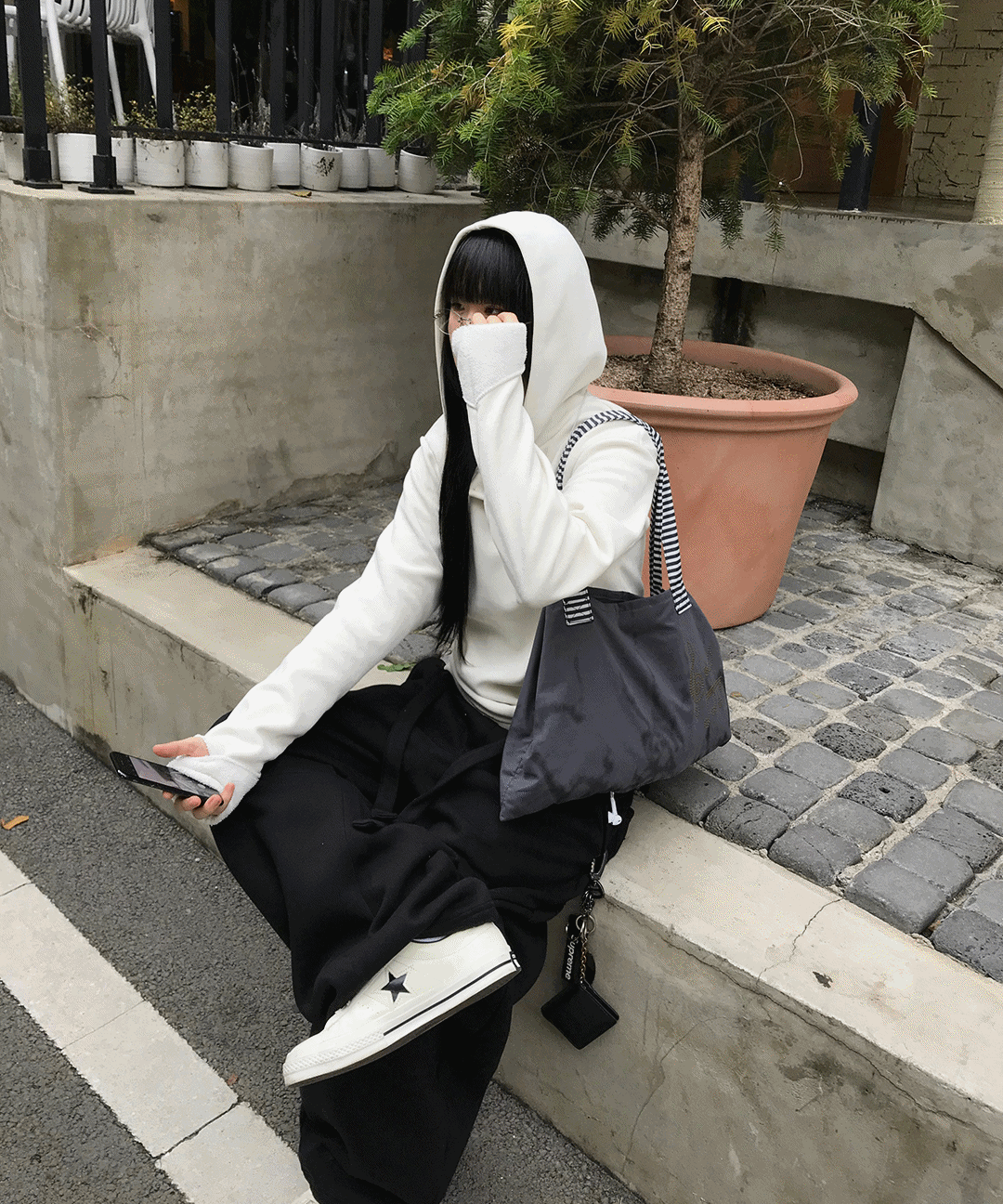 PM 덤블 핑거홀 후드 니트