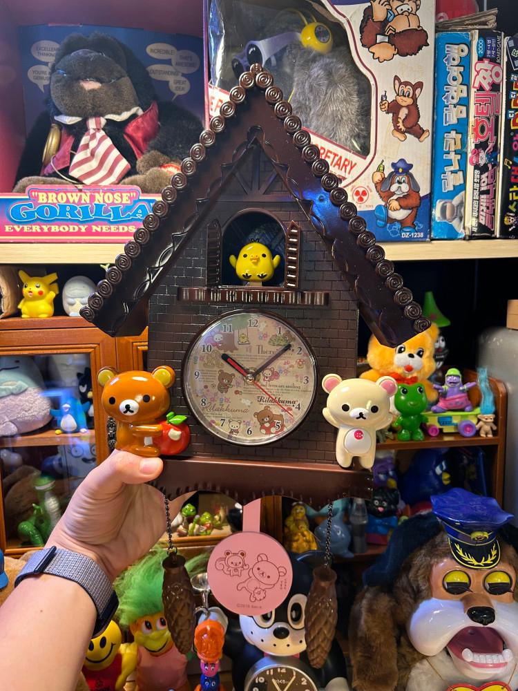 고전문구 리락쿠마 행복한 통나무 벽시계