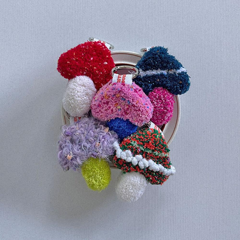 헤치지않아! 버섯 키링 mushroon keyring l 터프팅  백팩 가방 인형 키홀더