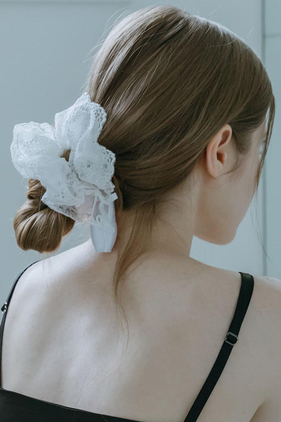 BALLERINA SHOES SCRUNCHIES / WHITE