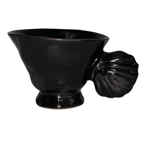 Black shell cup