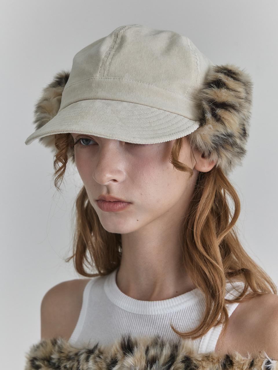 FUR EARFLAP CAP IN IVORY LEOPARD