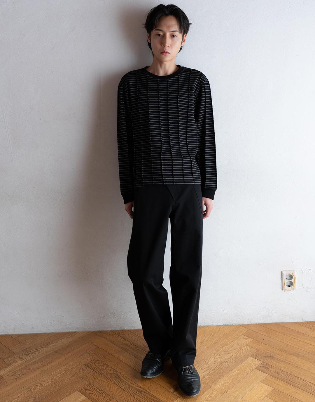 Pleated Long Sleeve (Black)