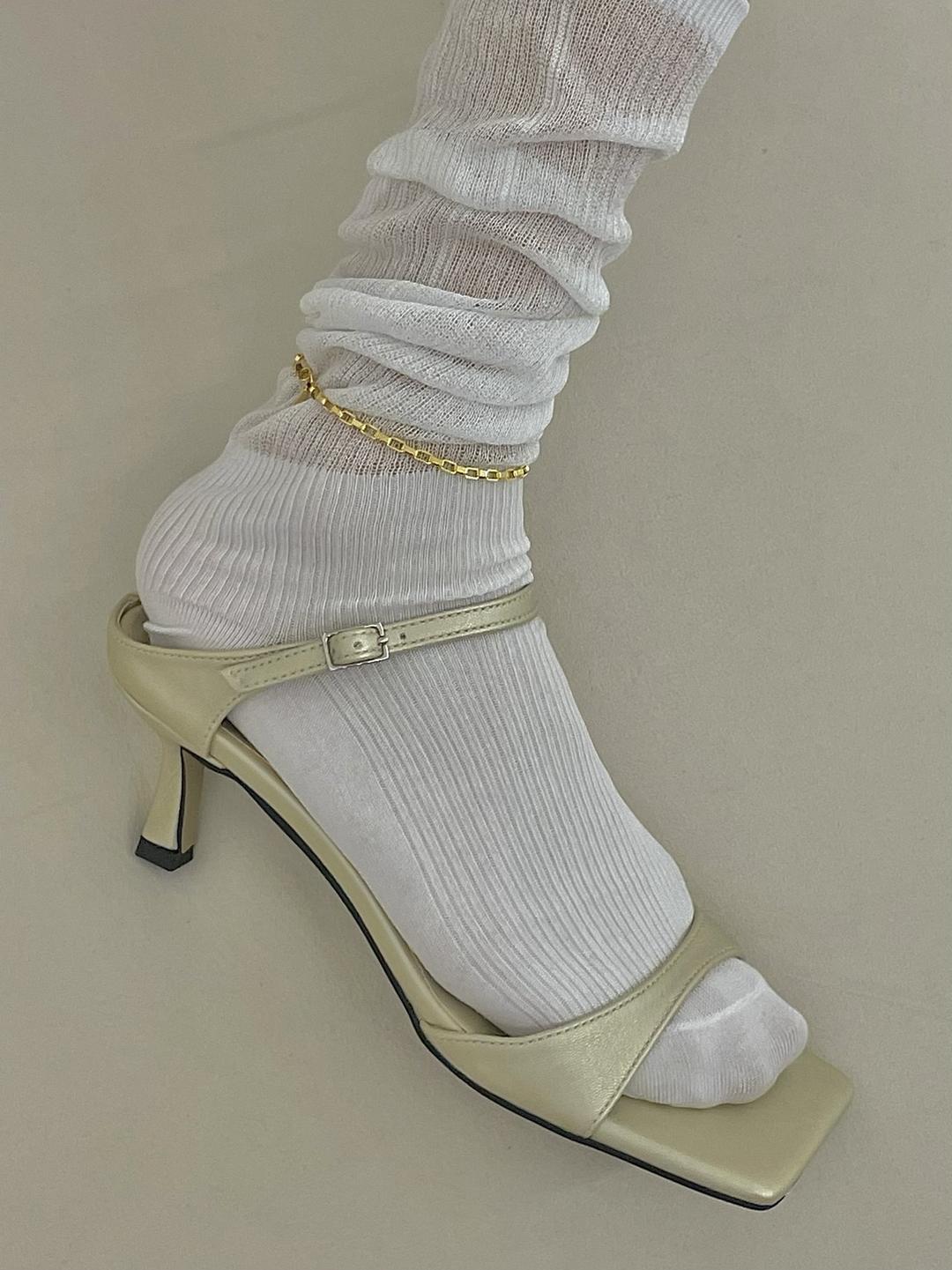 Strap Square Heel