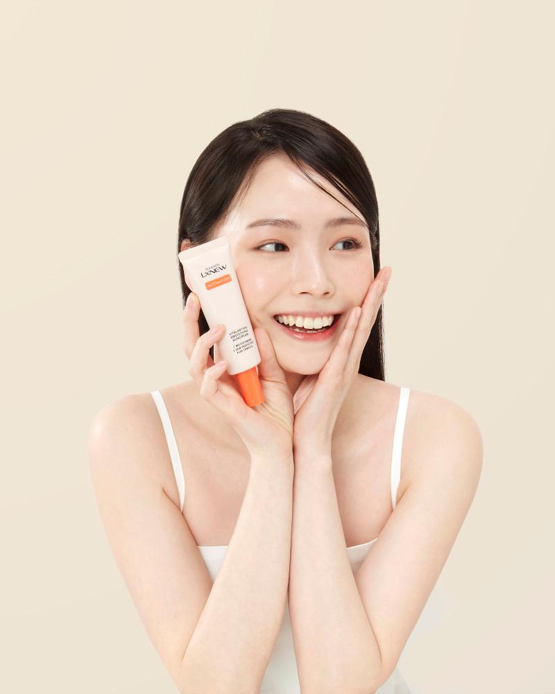 [5/22 출시][이자녹스] LXNEW 비타래스팅 스무딩선 50 mL (SPF 50+/PA++++)