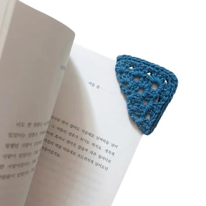 Bookmark in a page ( blue )