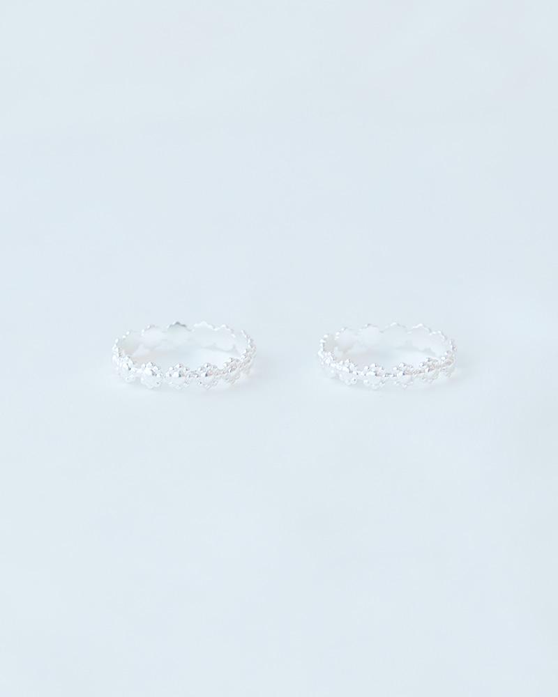 flower pattern fitted ring