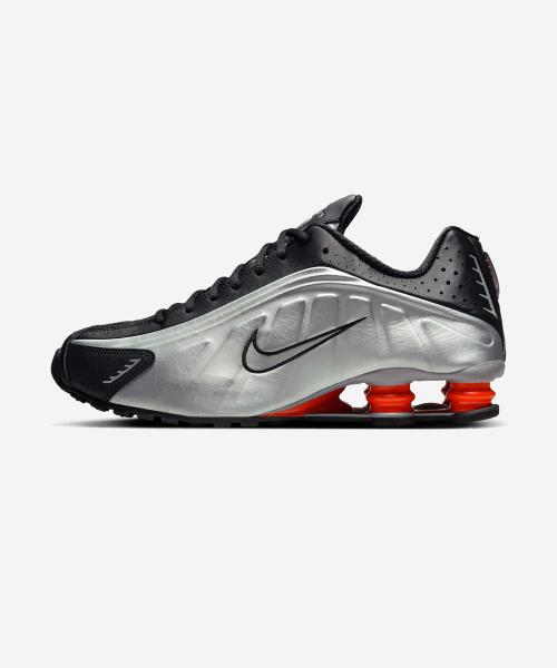 나이키(NIKE)  샥스 R4 M - 메탈릭 실버:블랙:피칸테 레드:메탈릭 실버 / HQ1988-002 - 사이즈 & 후기 | 무신사