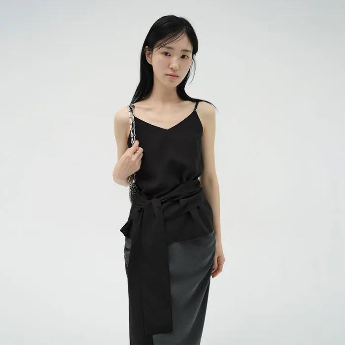 TIE SLEEVELESS TOP [BLACK]