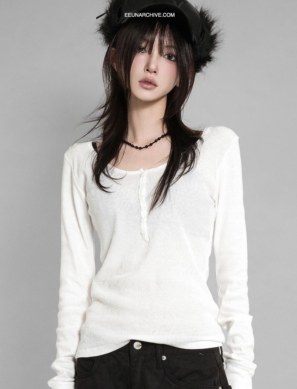 로브 버튼 티셔츠