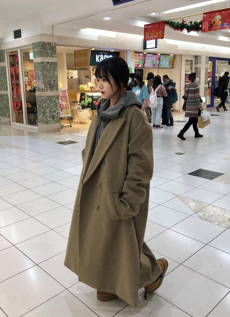 Peaked  flares slit long coat 피크트 플레어 슬릿 롱 코트