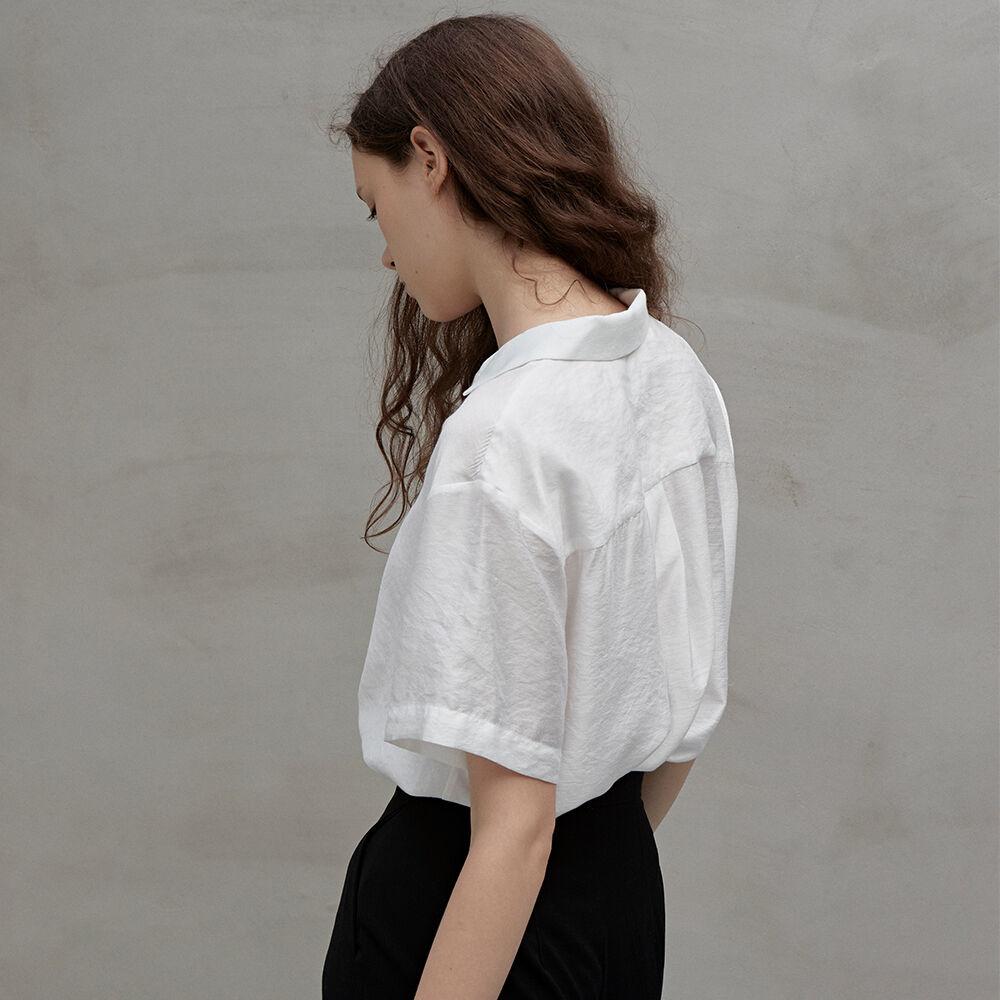 [LIDIA] NOTCHED COLLAR HALF SHIRT [리디아] 노치드카라 반팔 셔츠