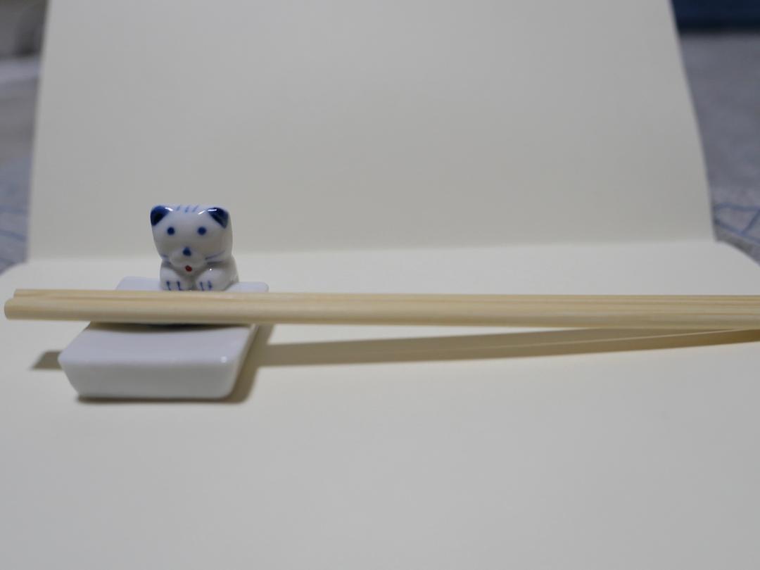 이누 수저 받침대