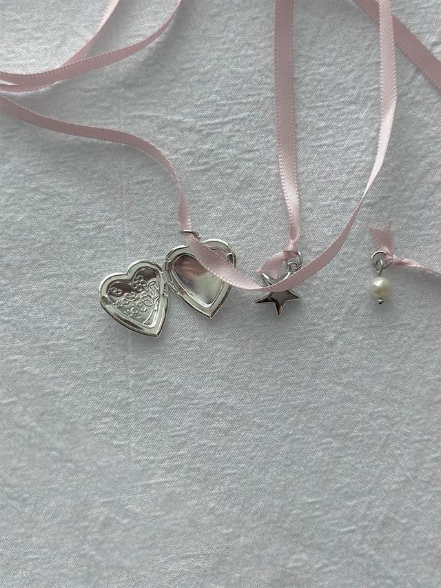 Lace locket pendant