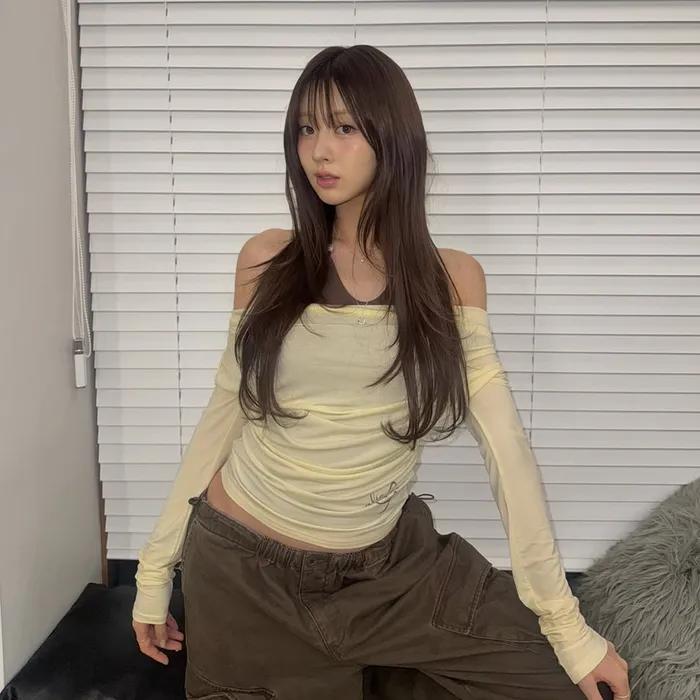 [2차_3/30일 예약발송] LAYERD BEADS COWL NECK T-SHIRT YELLOW