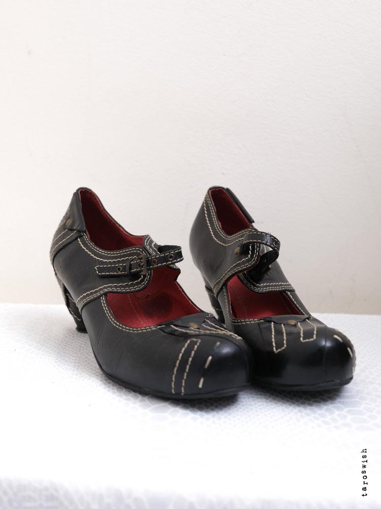 Cyber Angel Futuristic Minimalist Mary Jane Heels EU 40 – Black Structured Design
