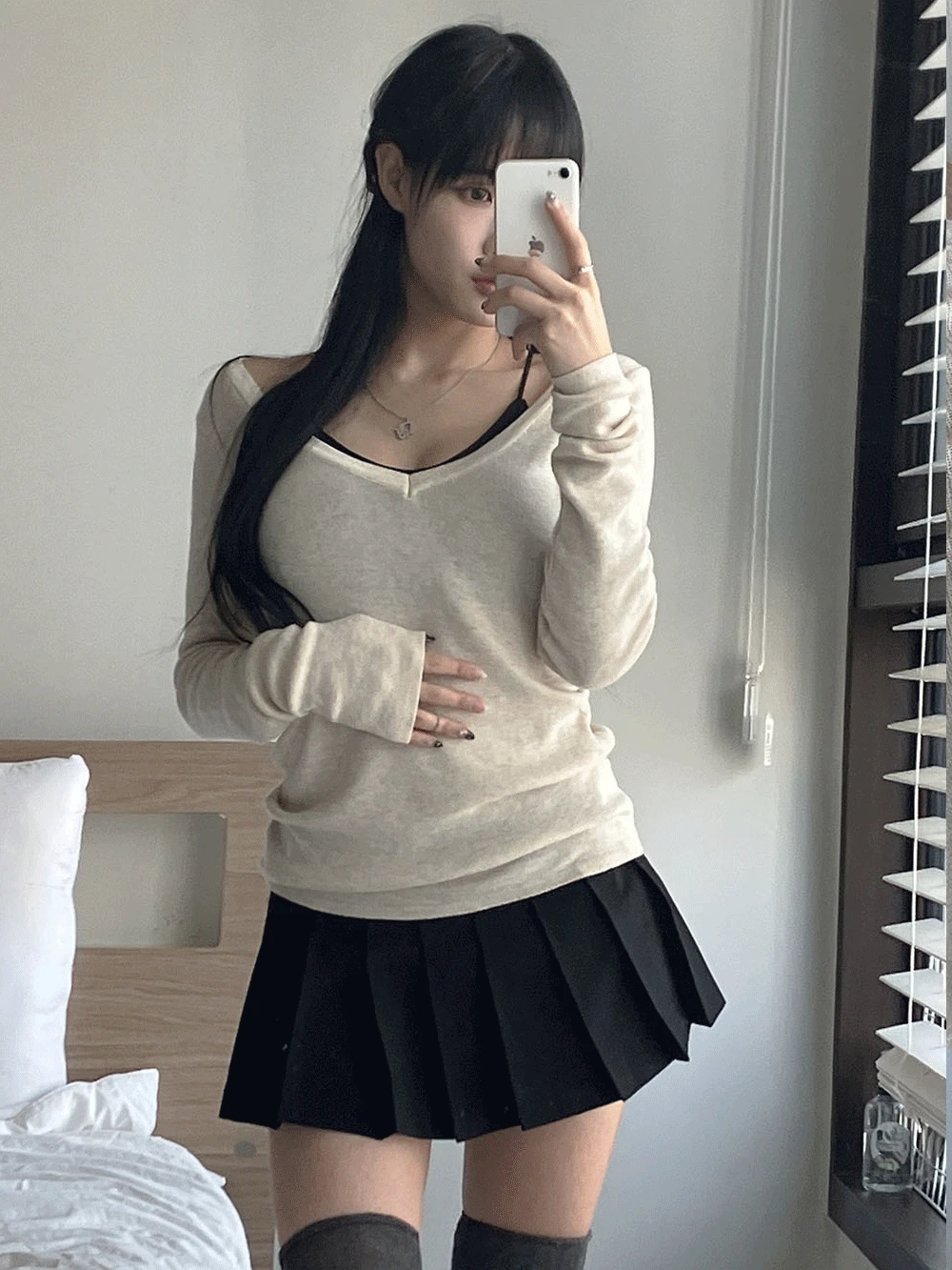 [BUYING] v-neck layered knit top set (2 color) | 브이넥 레이어드 니트 탑 세트