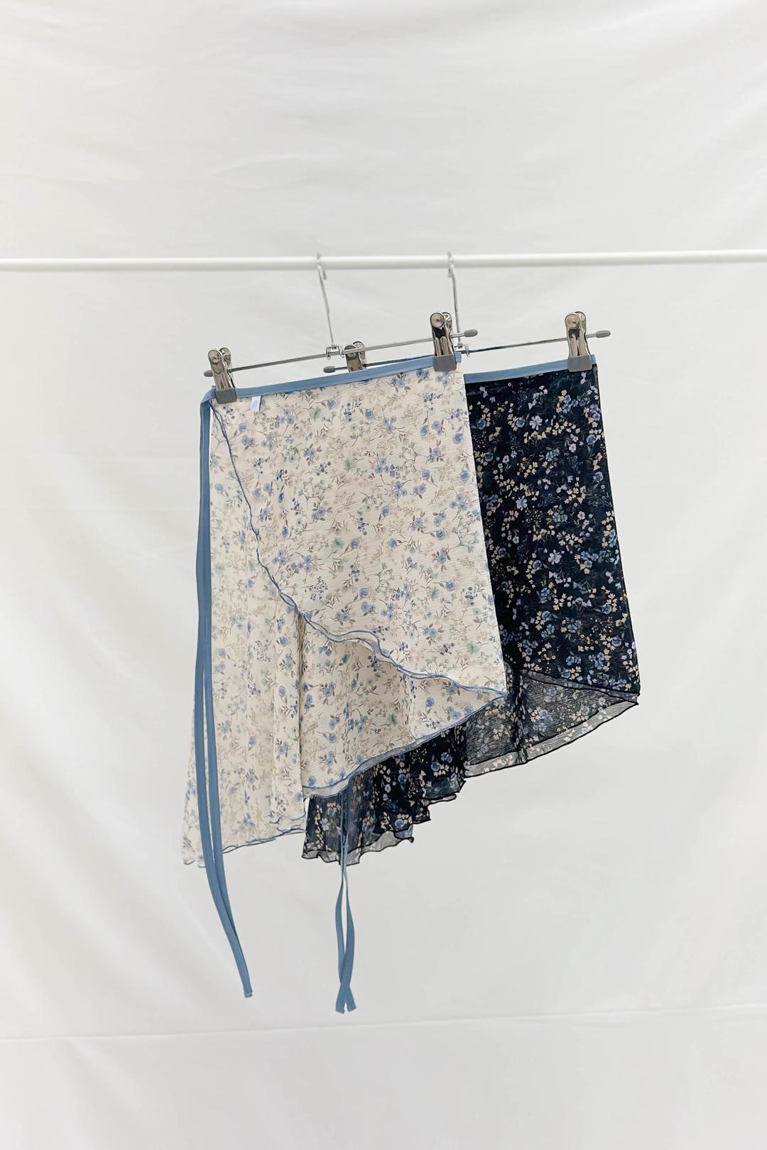 Hyacinth Skirt l 히아신스 스커트 (2 colours)